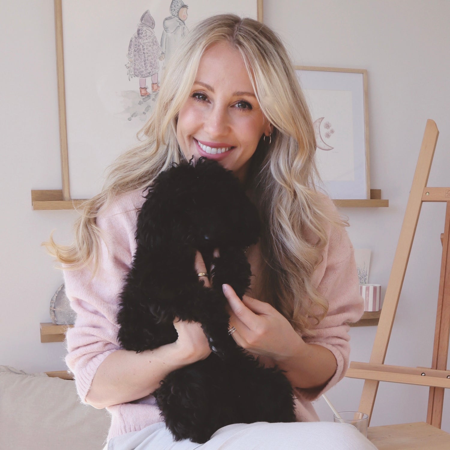 Sian Alexia Paine , Artist in Studio with Flora at Sian Alexia Illustration 